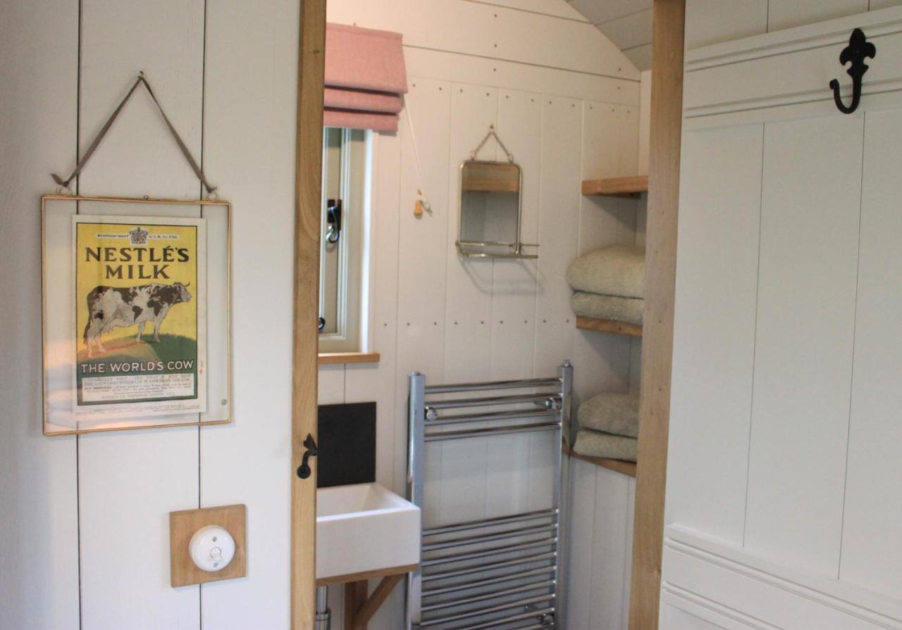 The Parlour, For Alton Towers & The Peak District Villa Uttoxeter Dış mekan fotoğraf