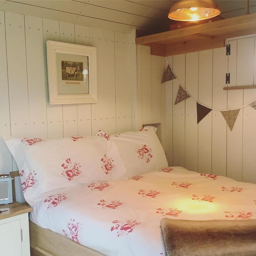The Parlour, For Alton Towers & The Peak District Villa Uttoxeter Dış mekan fotoğraf